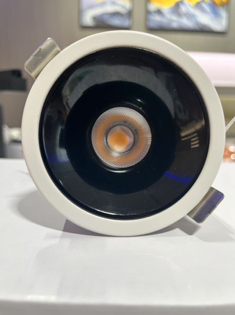 Lampa wpuszczana LED Downlight czarna 7W, 455 lm, Ra90, 3000K 36°, IP20