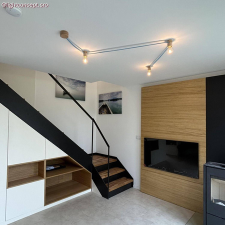 Kabel elektryczny do łańcuchów świetlnych w oplocie błyszczącym Niebieski pastelowy CM17 Creative cables XZ15CM17