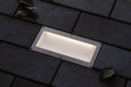 Oprawa dogruntowa BRICK LED 1.6W 50lm 3000K IP68 z czujnikiem ruchu 200x100 230V aluminium / stal nierdzewna