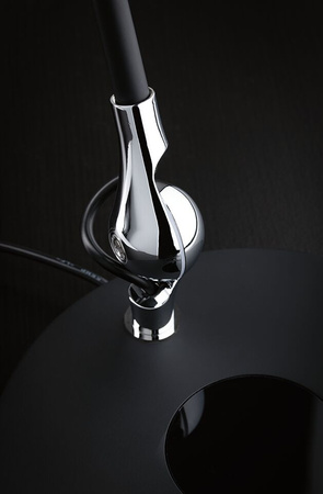 Lampka biurkowa NUMIS QI LED 11W 2700K-6500K 1000lm DIM + ładowanie indukcyjne 230V czarny / aluminium