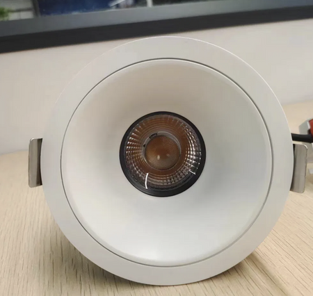 Lampa wpuszczana LED Downlight czarna 7W, 455 lm, Ra90, 3000K 36°, IP20