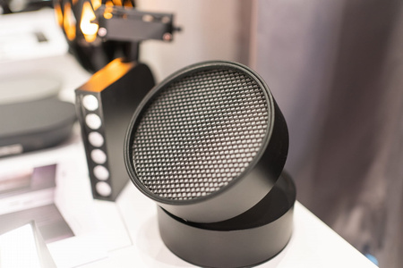 REFLEKTOR SZYNOWY LED URBAN 18W DALI DT6