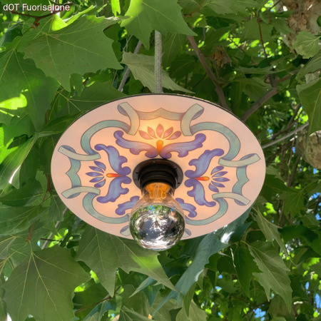 Snake EIVA z płaskim kloszem mini Ellep? "Maioliche", przenośna lampa do użytku zewnętrznego, z wodoodporną oprawką i wtyczką Creative cables BPSEEL02DD24-PSEEL02BISM01DD24MA01