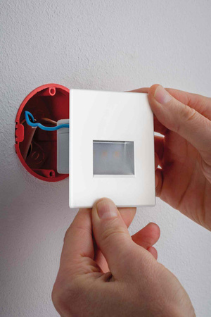 Oprawa przyschodowa EDGE LED kwadrat 1x1,2W 50lm 2700K 230V biały matowy / tworzywo sztuczne